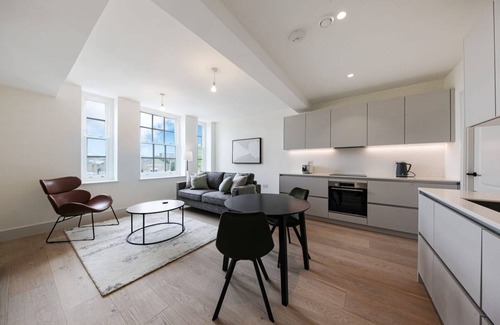 St. Dunstan's Apartment | The East London Mile Secret - Charming 1bdr Flat