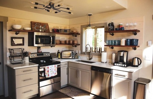 Coram House | The Elk Street Retreat