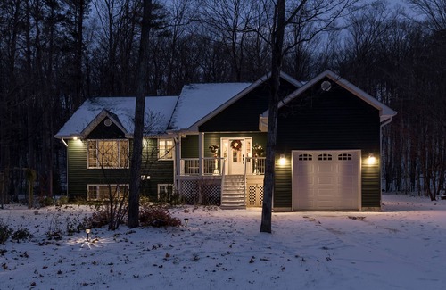 Tiny Cottage | The Emerald near Lafontaine beach for family stays
