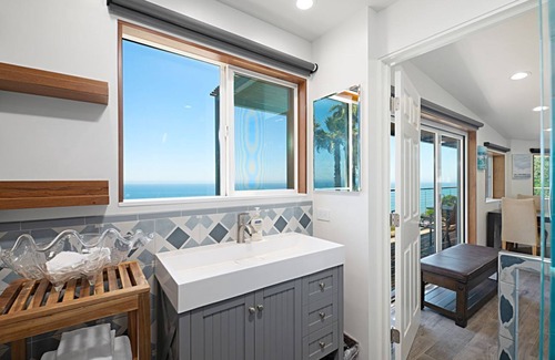 Western Malibu House | The Encinal Surf Shack I Ocean View & Private Direct Beach Access