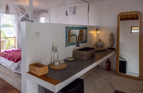 Lombok Hotel | The Endless Summer Resort