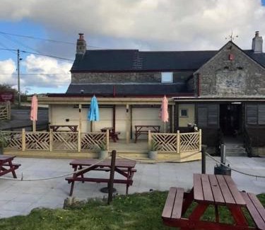 Chysauster Hotel | the Engine Inn