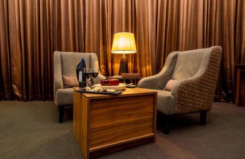 Mallawapitiya Hotel | The Epitome