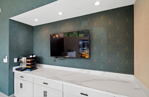 Corte Madera Hotel | The Evergreen