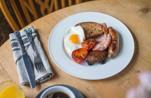 Simonsbath Hotel | The Exmoor Forest Inn
