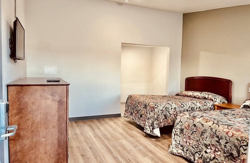 Northridge Hotel | The Express Inn