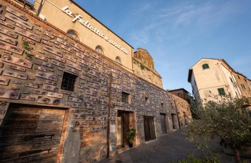 Peccioli Apartment | The eyes of Peccioli
