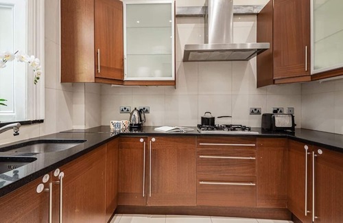 Frognal and Fitzjohns Apartment | The Family Getaway - by Out of Office Lifestyle