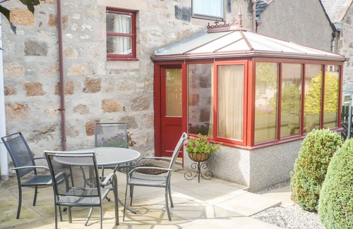 Aberlour Cottage | THE FARM STEADING, family friendly, with a garden in Aberlour