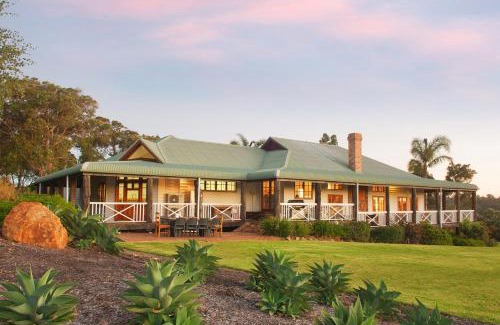 Yallingup House | The Farmhouse