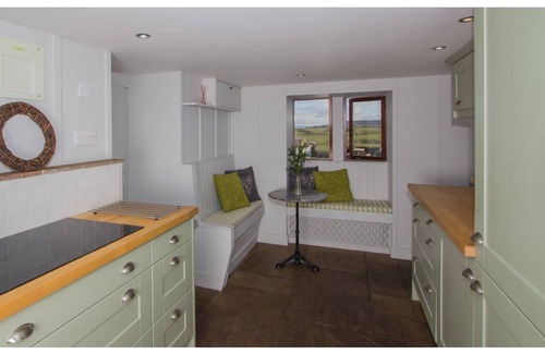 Clitheroe Cottage | The Farmhouse - Laythams Holiday Lets Retreat