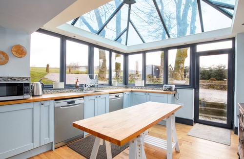 Bakewell Cottage | THE FARMHOUSE, pet friendly, character holiday cottage in Bakewell