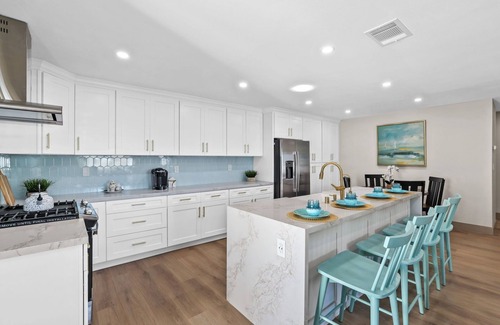 Midway City House | The Farmhouse Retreat