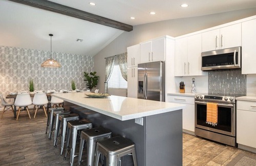 Sunset Ridge House | The Fashionable Fox Trotter by PaseoHomesAZ with Heated Pool