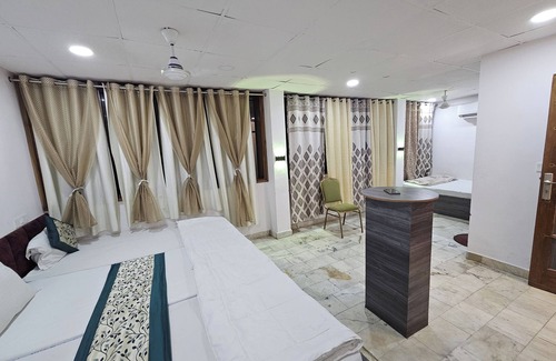 Nizamuddin Hotel | The Fazar Residency Near Hazrat Nizamuddin Dargah.