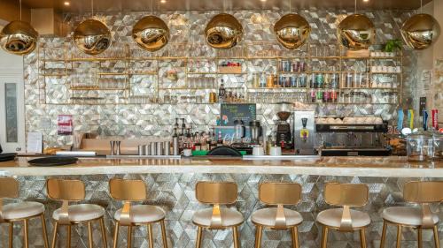 Newquay City Centre Hotel | The Feather's Hotel Newquay