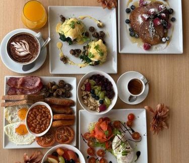 Newquay City Centre Hotel | The Feather's Hotel Newquay