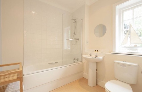 Ryde Bed & Breakfast | The Fishbourne - Isle of Wight