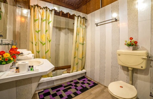 Dal Lake Hotel | The Floating Heritage Group