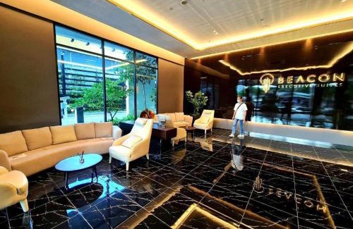 George Town Apartment | The Floral Retreat N3w Cozy High floor Beacon Executive Suite