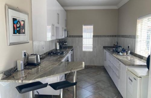Krugersdorp North Apartment | The Fox Hole