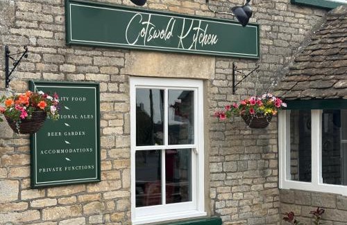 Hawkesbury Upton Hotel | The Fox Inn