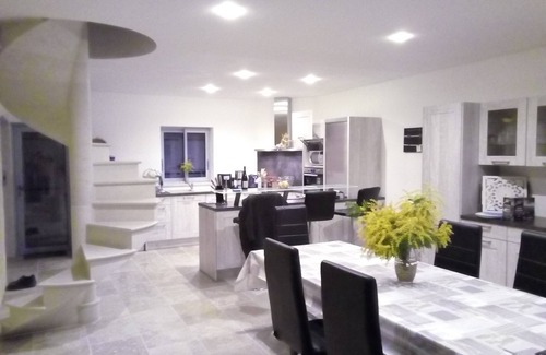Saint-Hippolyte-de-Montaigu Cottage | The Montaigu cottage