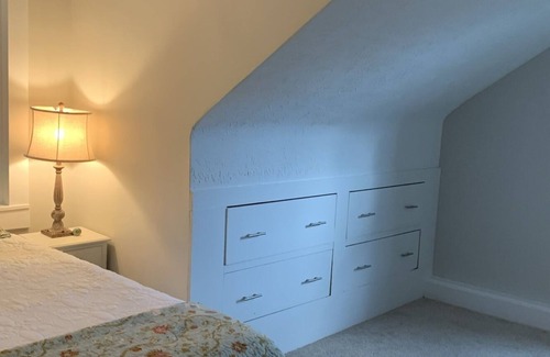 Winchester Cottage | The Full-of-Grace Place! Minutes from Old-town Winchester