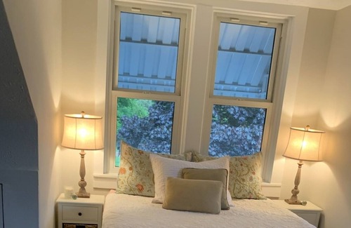Winchester Cottage | The Full-of-Grace Place! Minutes from Old-town Winchester