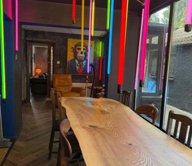 Bangor House | The Funky Hideaway with Hot Tub