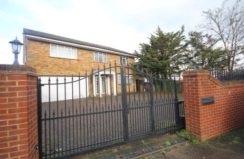 Hillingdon House | The Gable House