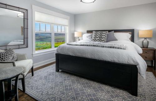 Yamhill House | The Gables at Quandary Vineyards