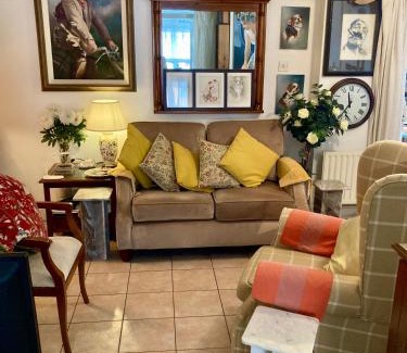 Kinsale Bed & Breakfast | The Gallery B&B, the Glen, Kinsale ,County Cork