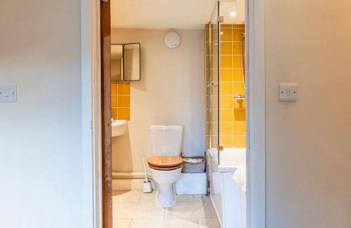 Leafield House | The Gamekeeper's Cottage - Stunning 2 Bed!