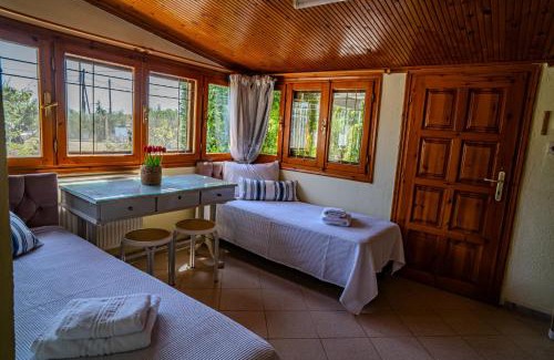 Nea Iraklia Apartment | The Garden Home #X006 Feel Greek