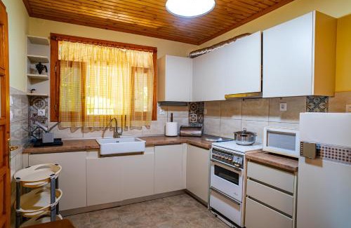 Nea Iraklia Apartment | The Garden Home #X006 Feel Greek