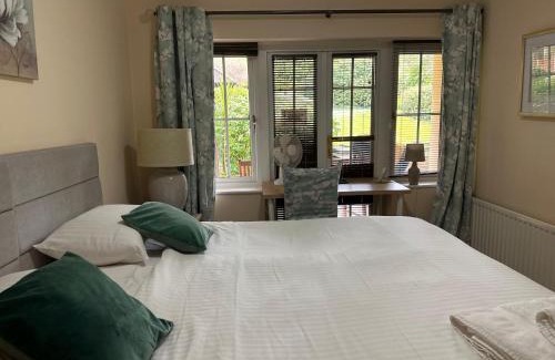 Basingstoke Apartment | The Garden Suite