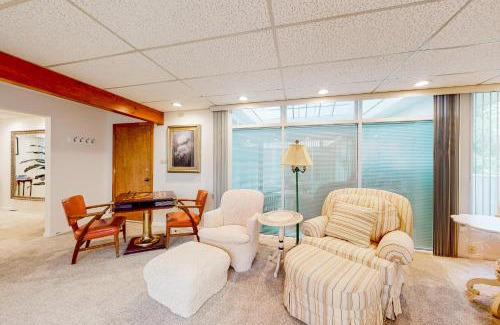 Downtown Anchorage Apartment | The Garden Suite on M Street
