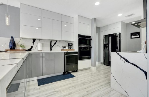 Miami Gardens House | The Gardens - Luxury Retreat with Pool & Game Room