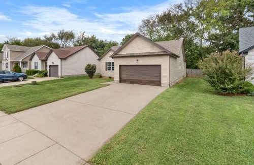 Clarksville House | The Gate 4 Getaway!
