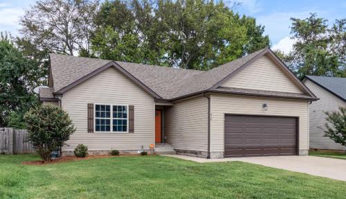 Clarksville House | The Gate 4 Getaway!