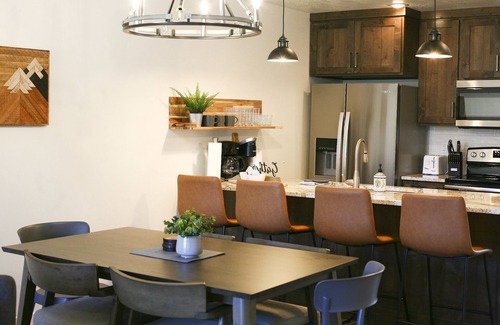 McCall House | The Gathering Place- REFRESH. ADVENTURE. GATHER. REPEAT. - Vacation Townhome