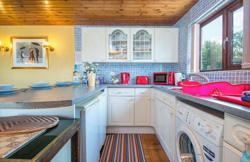 Roch House | The Gazebo, Holiday Home Newgale, Sleeps 3, 2 bedrooms, bathrooms
