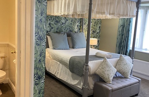 Pangbourne Hotel | The George Hotel