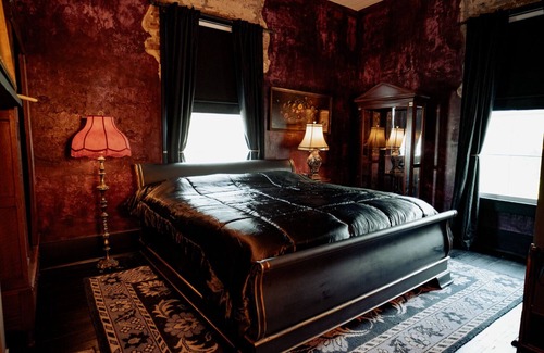 Newberry Bed & Breakfast | The Gilded Bat