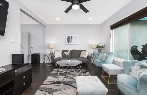 Imperial Beach House | The Glam Dragon
