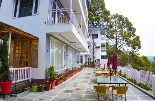 Nainital Hotel | The Glass House Gethia