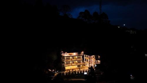 Nainital Hotel | The Glass House Gethia