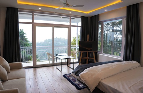 Nainital Resort | The Glass House Gethia