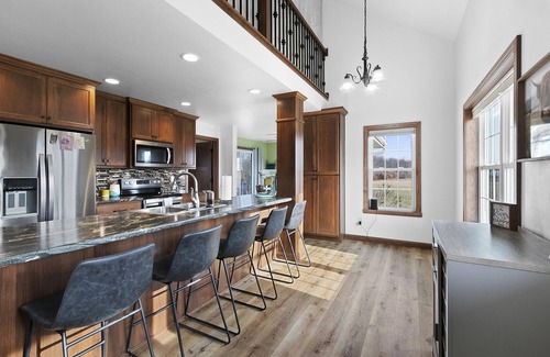 Oconto House | The Goat House Waterfront Hottub 3 Acres